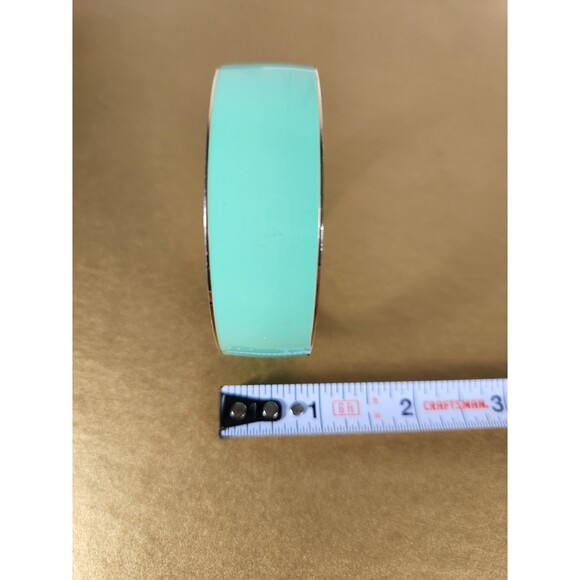 J Crew Bangle Bracelet Turquoise Green Enamel on Gold Tone Metal .75" Wide - Picture 7 of 7